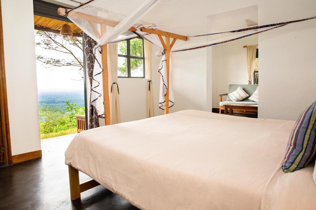 Isunga Lodge Kibale National Park Bagian luar foto